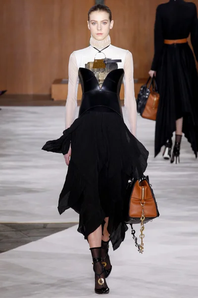 Look 1